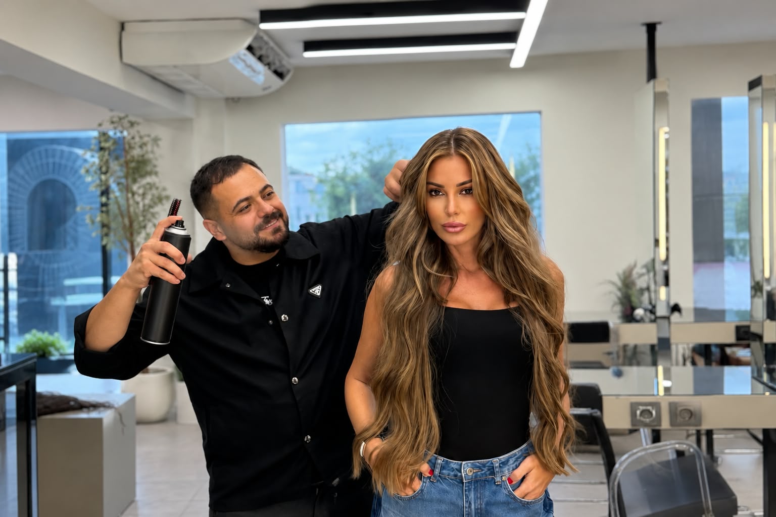Petek Dinçöz’den Hollywood Işıltısı! Ünlü Sanatçı Yeni Saç Stiliyle Göz Kamaştırdı